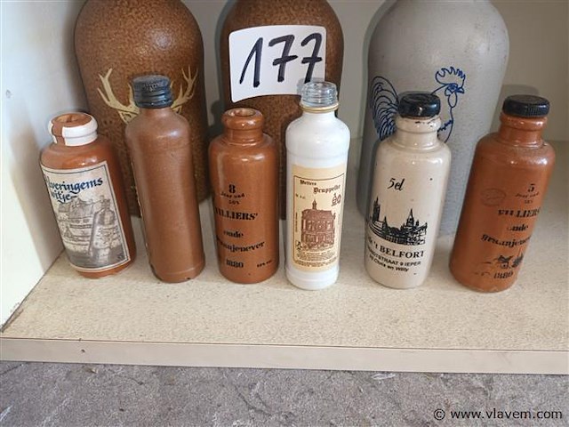 Lege aardewerkflessen. 9 stuks - afbeelding 2 van  3