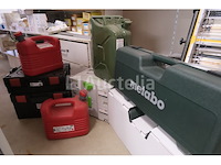 Lege dozen en containers - afbeelding 7 van  9