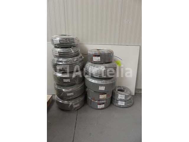 Lege elektrische kanalen - afbeelding 1 van  9