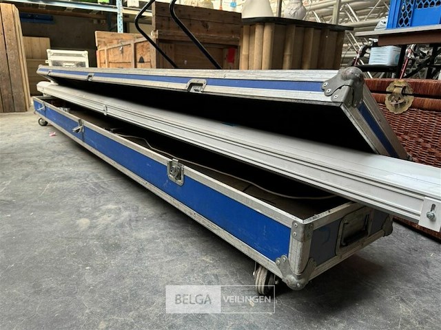 Lege flightcase afm l305xb45xh32 cm op wielen - afbeelding 1 van  3