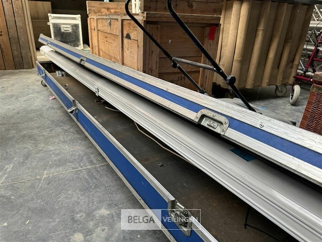 Lege flightcase afm l305xb45xh32 cm op wielen - afbeelding 3 van  3