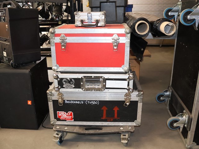 Lege flightcase (x4) - afbeelding 1 van  4