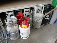 Lege gasflessen - afbeelding 1 van  3