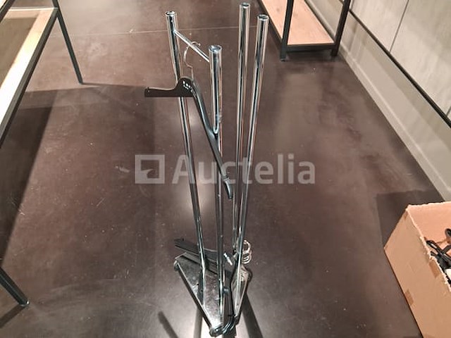 Lege hangerbeugel - afbeelding 1 van  1