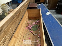 Lege houten kist op wielen l 202cm - afbeelding 3 van  4