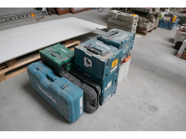 Lege koffers voor werkmachines - afbeelding 1 van  3