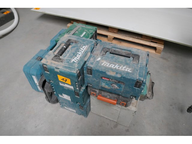 Lege koffers voor werkmachines - afbeelding 2 van  3