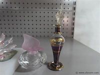 Lege parfumflesjes 4 stuks en kristallen bloem - afbeelding 2 van  4