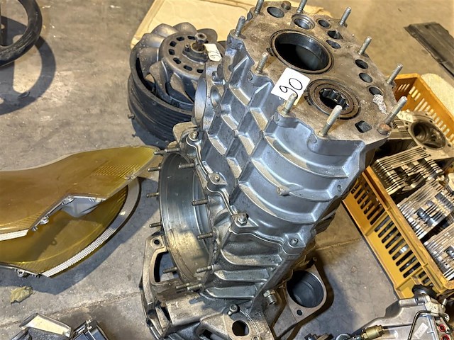 Lege versnellingsbak - afbeelding 1 van  4