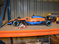 Lego f1 auto, lego motor - afbeelding 9 van  9