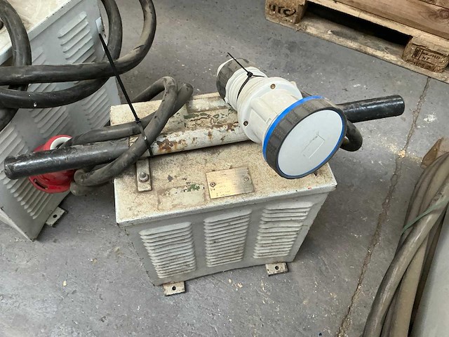 Legrand 10kva transformator - afbeelding 1 van  5