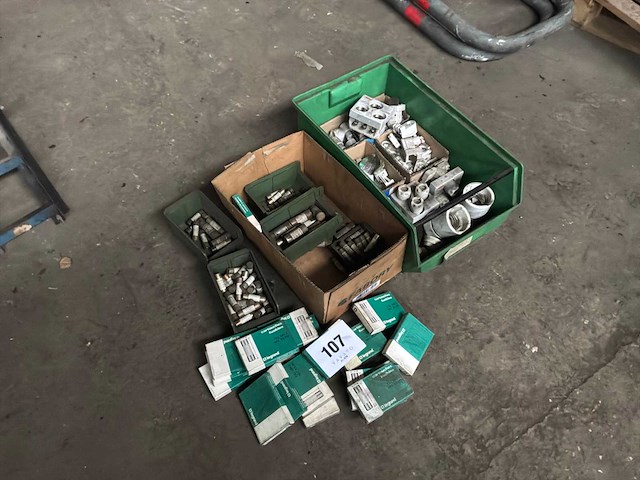 Legrand diverse zekeringen - afbeelding 1 van  10