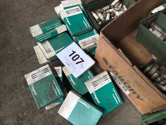 Legrand diverse zekeringen - afbeelding 10 van  10