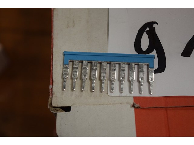 Legrand koperen stroomrail 2x 373,95 - afbeelding 2 van  2