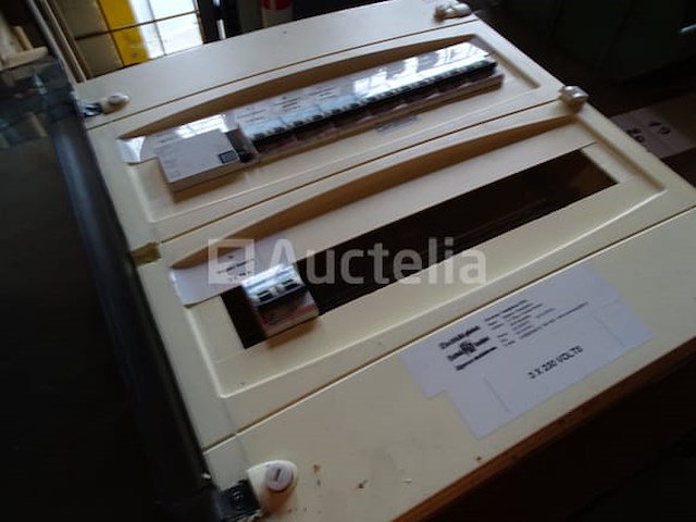 Legrand zekeringkast (+/- 16 slots) - afbeelding 6 van  7