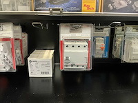 Legrand/vynckier/profile partij elektriciteitstoebehoren - afbeelding 3 van  12