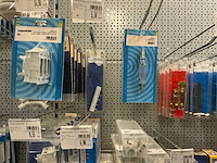 Legrand/vynckier/profile partij elektriciteitstoebehoren - afbeelding 2 van  5