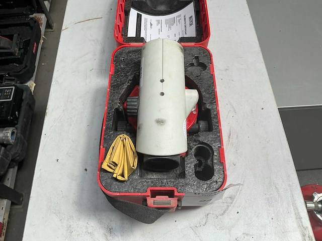 Leica na724 optisch waterpasinstrument - afbeelding 2 van  7