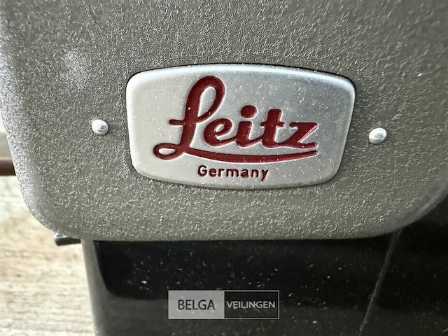 Leitz bakelit diaprojector - afbeelding 5 van  5