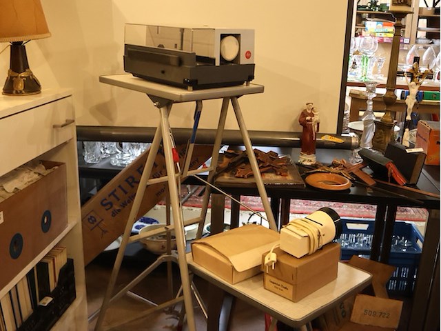 Leitz diaprojector & scherm - afbeelding 1 van  8