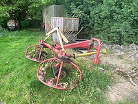 Lely - roterende hooikeerder/schudder (2-rotor) - hooikeerder/schudder - afbeelding 1 van  6