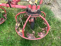 Lely - roterende hooikeerder/schudder (2-rotor) - hooikeerder/schudder - afbeelding 4 van  6