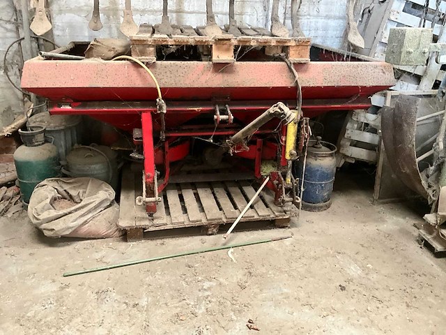 Lely 23218 0000 kunstmeststrooier - afbeelding 1 van  3