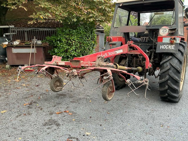 Lely lotus 300 hooikeerder - afbeelding 1 van  6