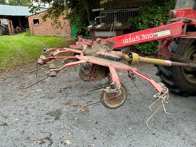 Lely lotus 300 hooikeerder - afbeelding 2 van  6