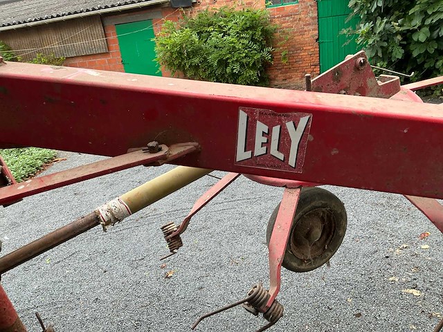 Lely lotus 300 hooikeerder - afbeelding 6 van  6