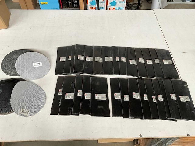 Leman mix kavel diverse schuurnetten - afbeelding 1 van  8