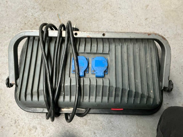 Lena magnum lux 72w bouwlamp - afbeelding 2 van  3