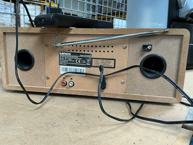 Lenco dar-050wd dab+ radio - afbeelding 3 van  3