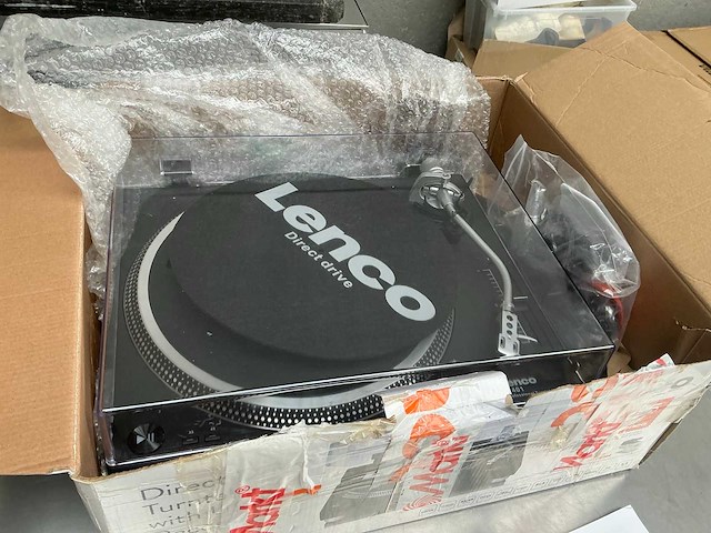 Lenco l401 platenspeler - afbeelding 1 van  3