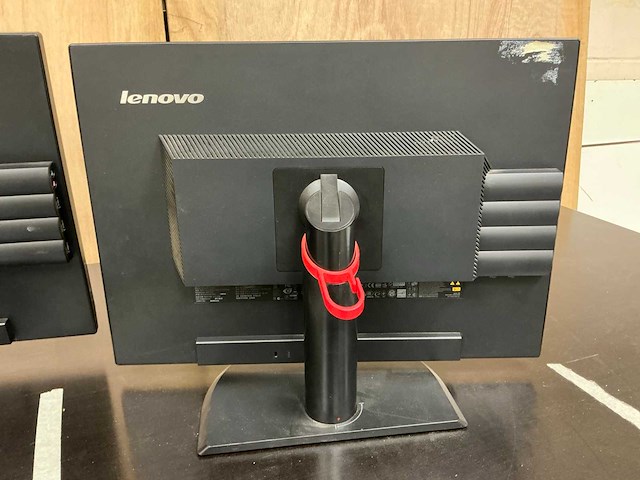 Lenovo lt2323zwc monitor (4x) - afbeelding 12 van  12