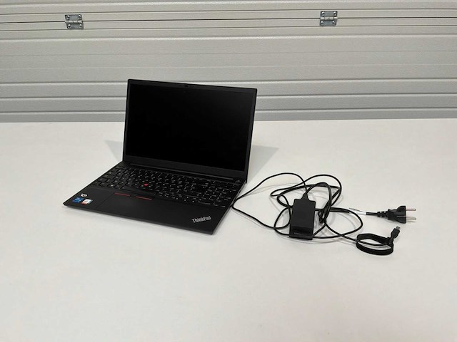Lenovo thinkpad e15 laptop - afbeelding 1 van  6