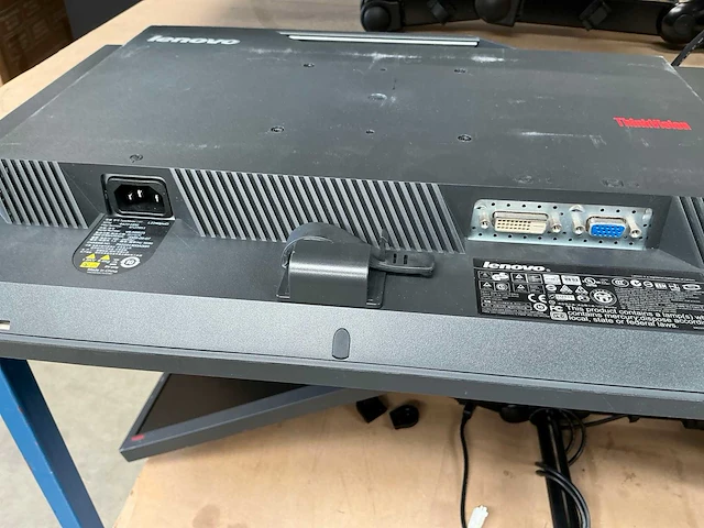 Lenovo thinkvision l2240pwd monitor (5x) - afbeelding 7 van  7
