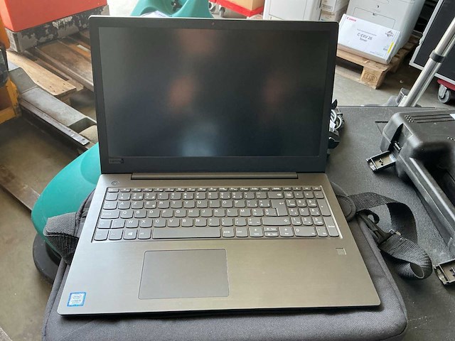 Lenovo v 330-15 ikb laptop inclusief draagtas - afbeelding 1 van  5