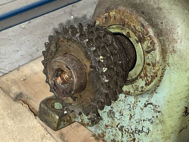 Lenz industriële motor met tandwiel - afbeelding 2 van  4