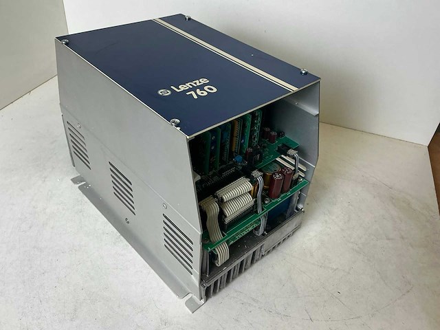 Lenze 760 762f4 frequentieregelaar - afbeelding 3 van  6