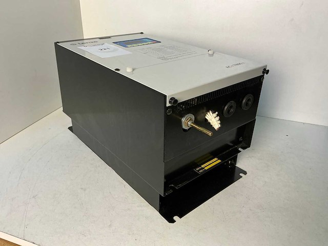 Lenze 7811.2 frequentieregelaar - afbeelding 4 van  7