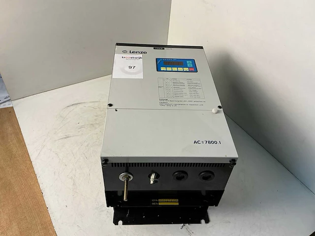 Lenze 7811.2 frequentieregelaar - afbeelding 2 van  6