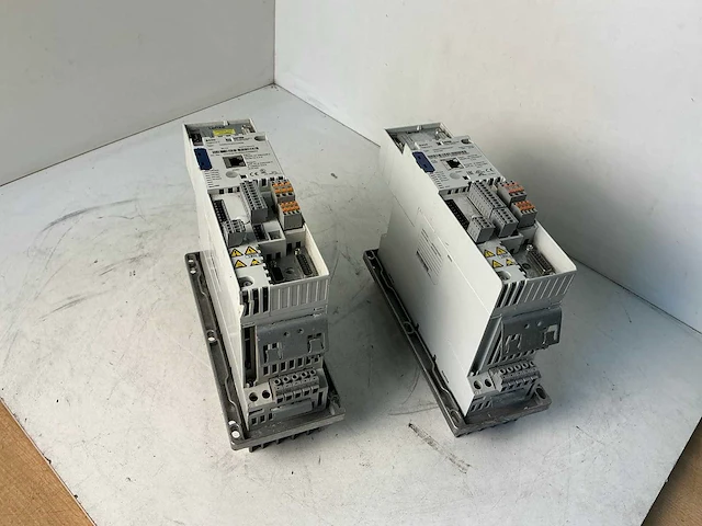 Lenze 8400 topline c frequentieregelaar - afbeelding 1 van  4