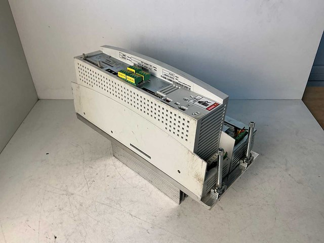 Lenze e93de143e4b531 frequentieregelaar - afbeelding 2 van  6