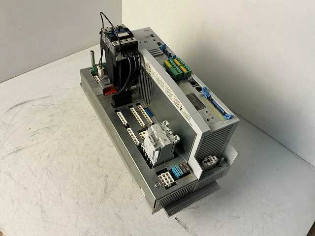 Lenze e93de143e4b531 frequentieregelaar - afbeelding 1 van  5