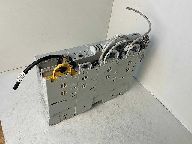 Lenze e94ashe0044 single drive highline frequentieregelaar - afbeelding 1 van  7
