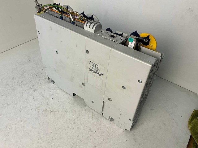 Lenze e94ashe0044 single drive highline frequentieregelaar - afbeelding 5 van  6
