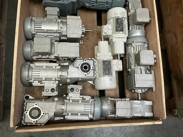 Lenze en nord drivesystems reductiemotor (12x) - afbeelding 5 van  12