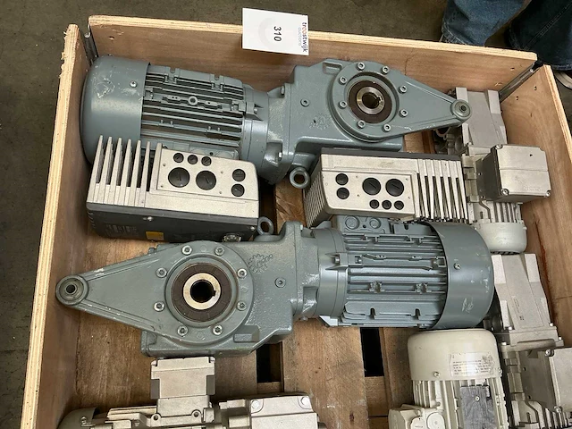 Lenze en nord drivesystems reductiemotor (12x) - afbeelding 6 van  12
