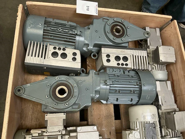 Lenze en nord drivesystems reductiemotor (12x) - afbeelding 7 van  12